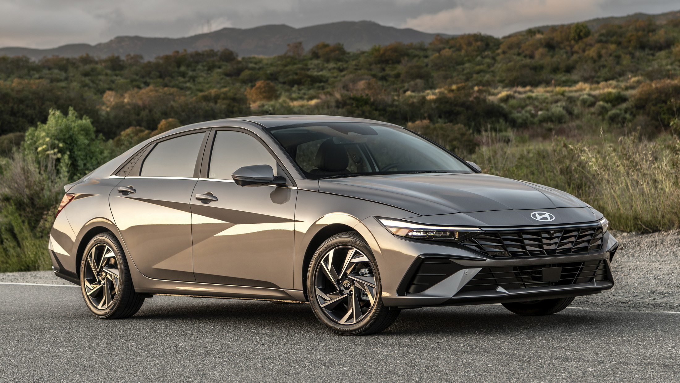 HYUDANİ ELANTRA